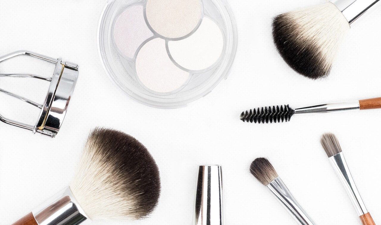 Makeup and brushes.