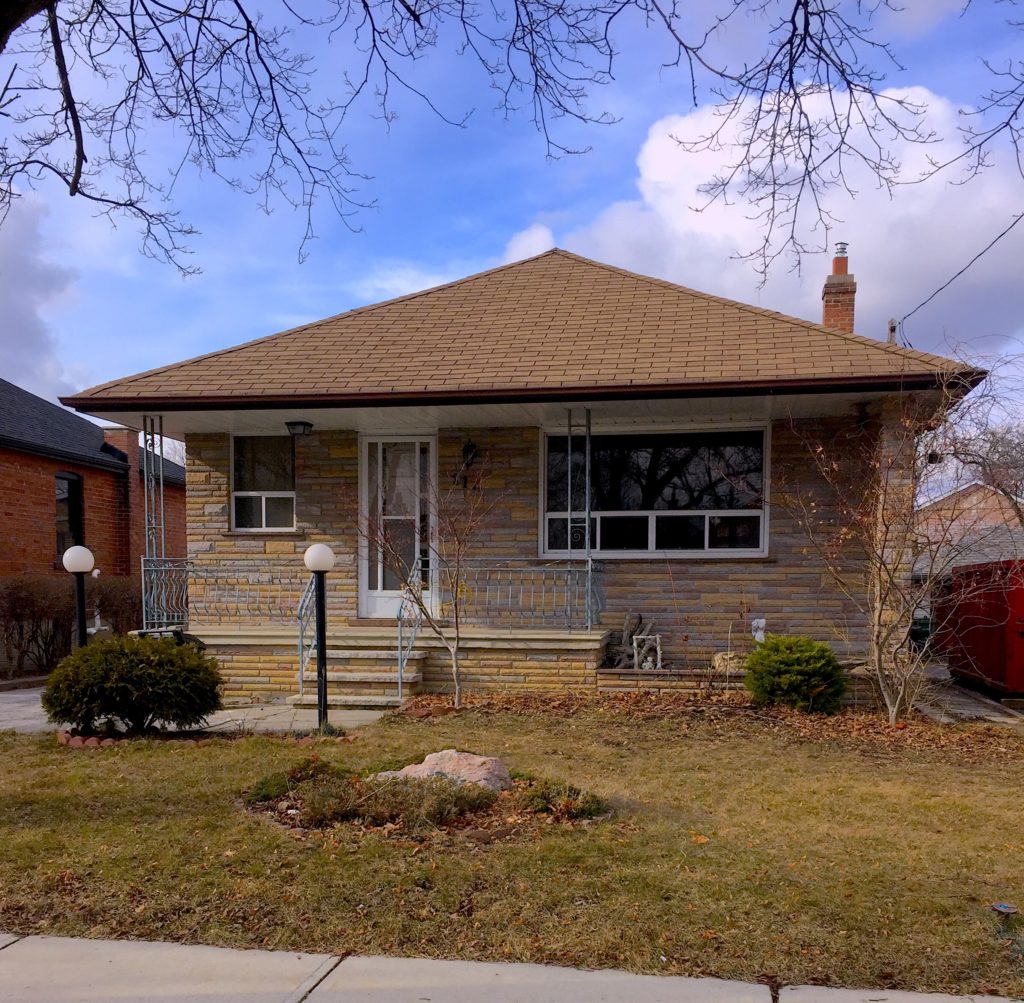 117 Edgecroft Rd Etobicoke