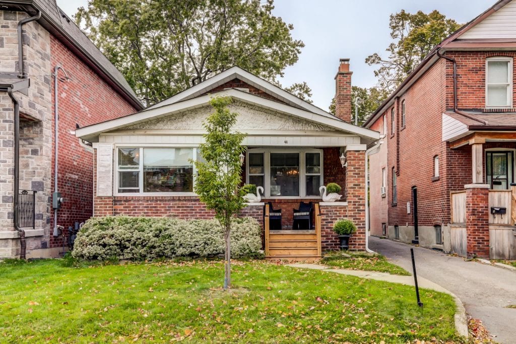 46 Fifth St - Front Yard