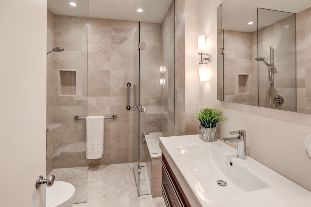 18 Reid Manor - Bathroom