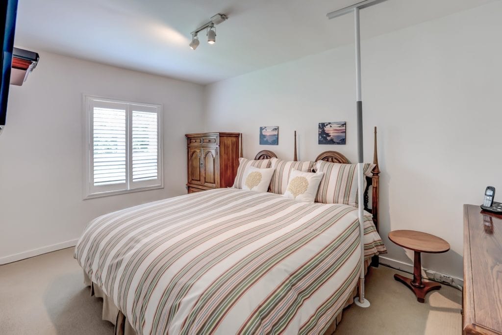 18 Reid Manor - Master Bedroom
