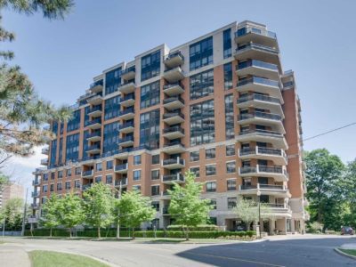 Town & Country Condos | 1 Lomond Drive