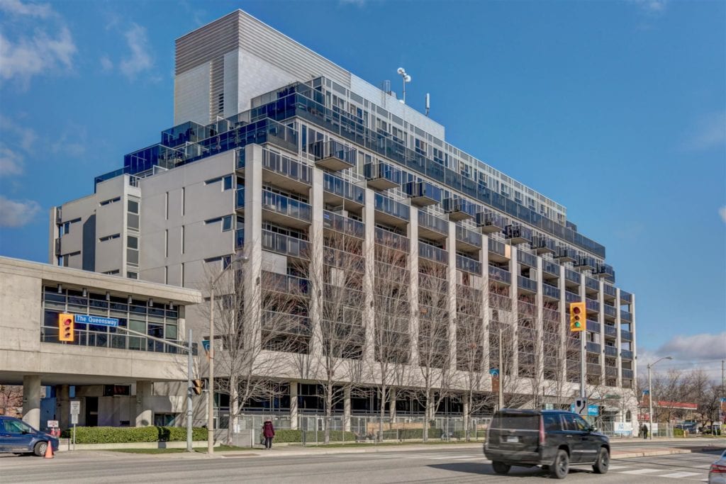 1040 The Queensway Loggia Condos