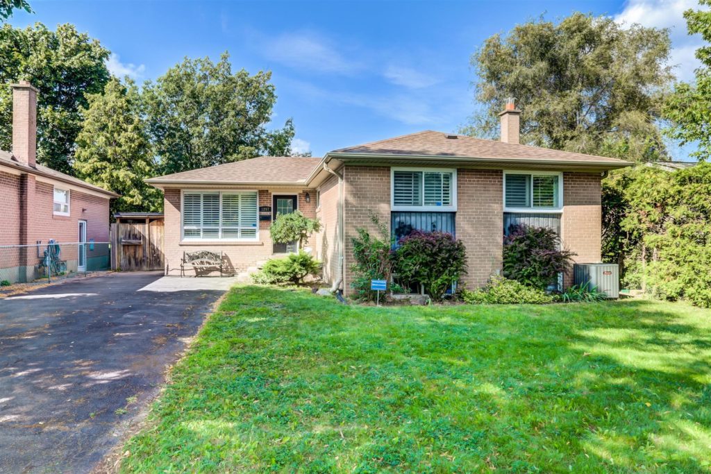 1297 Lewisham Dr | Clarkson | Exterior