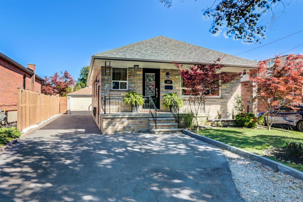 114 Edgecroft Rd | Queensway