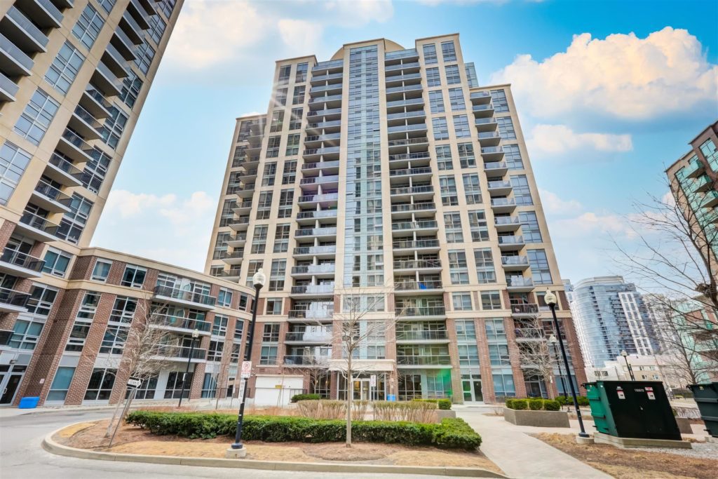 Vivid Condos at 1 Michael Power Place