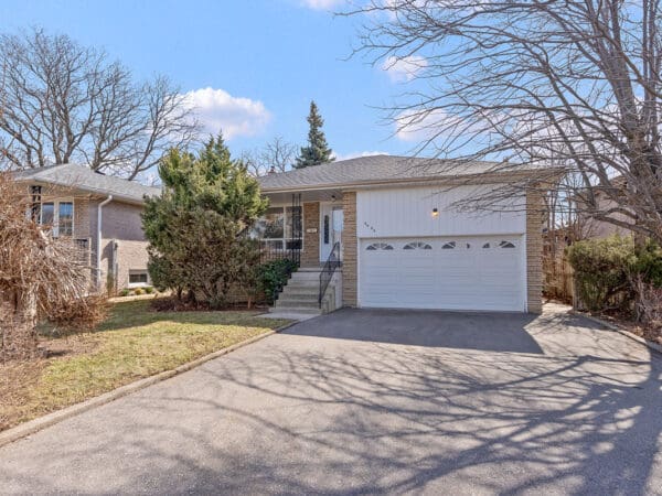 Mississauga Applewood Home for Sale
