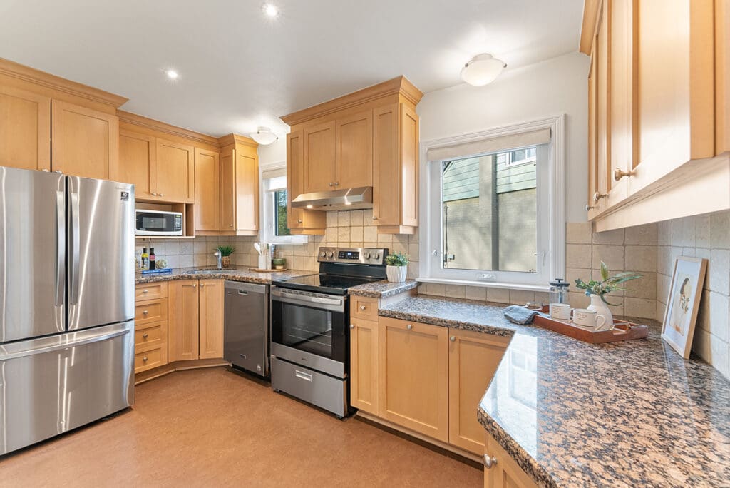 renovated kitchen at 10 woodbury place