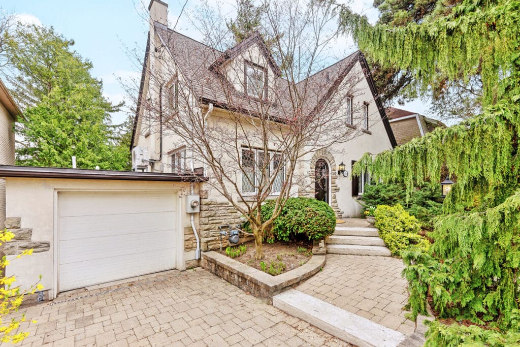Charming front facade of 1370 Islington Avenue in Etobicoke