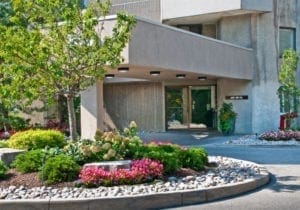 The Masters Condiminium - 288 Mill Rd